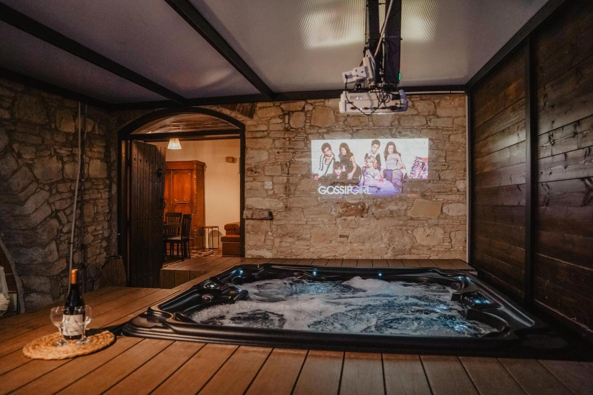 The Stonehouse Suites With Private Bath Spas ليماسول المظهر الخارجي الصورة